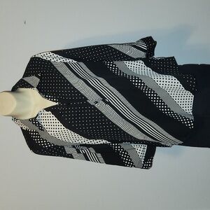 Rebecca Malone Patterned Black and White blouse